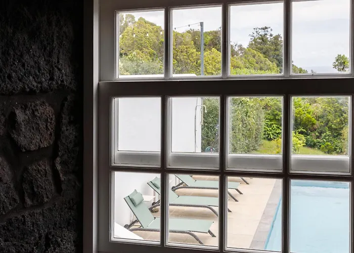 Bioma Adega - Escala Gourmet * Calheta de Nesquim