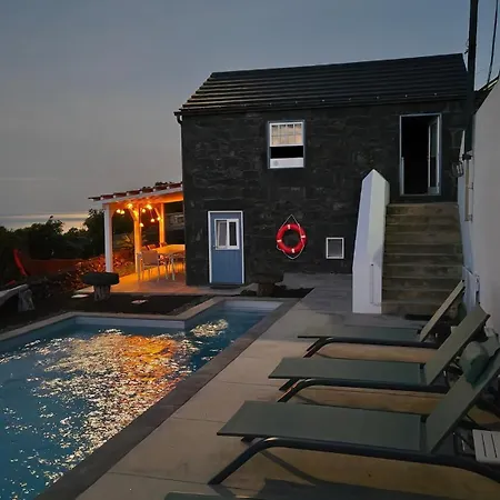 Дом отдыха Bioma Adega - Escala Gourmet Calheta de Nesquim