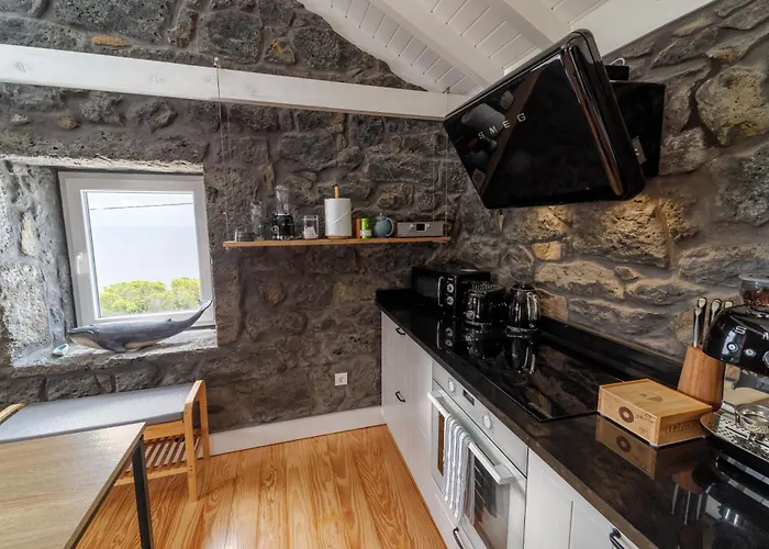 Feriehus Bioma Adega - Escala Gourmet Calheta de Nesquim